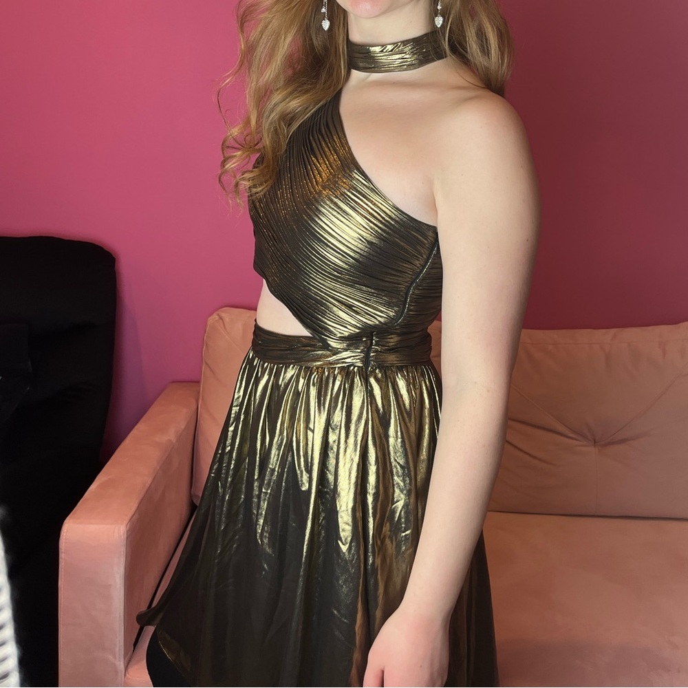Theia Gold Metallic One-Shoulder Dress - Picture 8 of 8